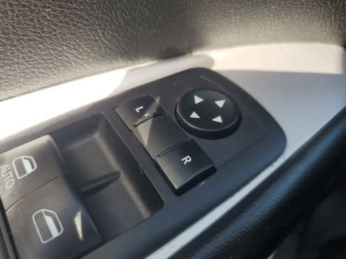 Used 2015 Dodge Journey SXT w/ Flexible Seating Group FWD image 23