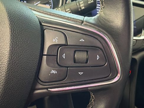 Used 2021 Buick Encore GX Select w/ Sport Touring Package AWD/4WD image 36