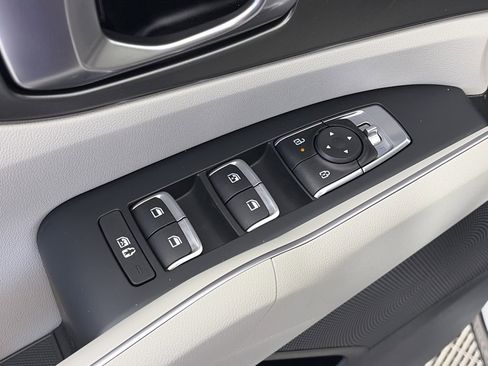 Used 2025 Kia Sorento EX image 25