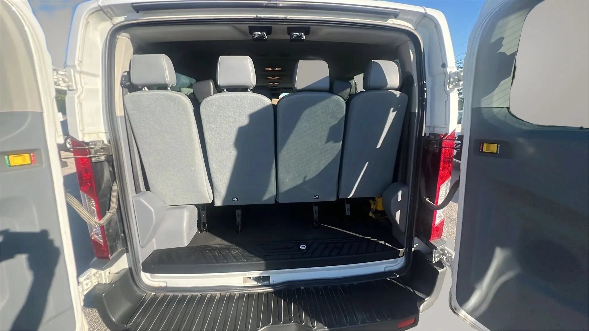 Used 2018 Ford Transit 350 XL RWD image 23
