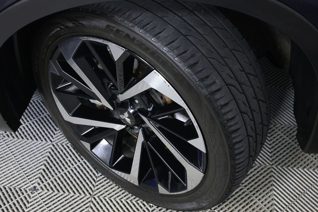Used 2023 Mitsubishi Outlander SE FWD image 40