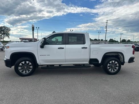 Used 2022 Chevrolet Silverado 2500 Custom w/ Custom Value Package AWD/4WD image 26