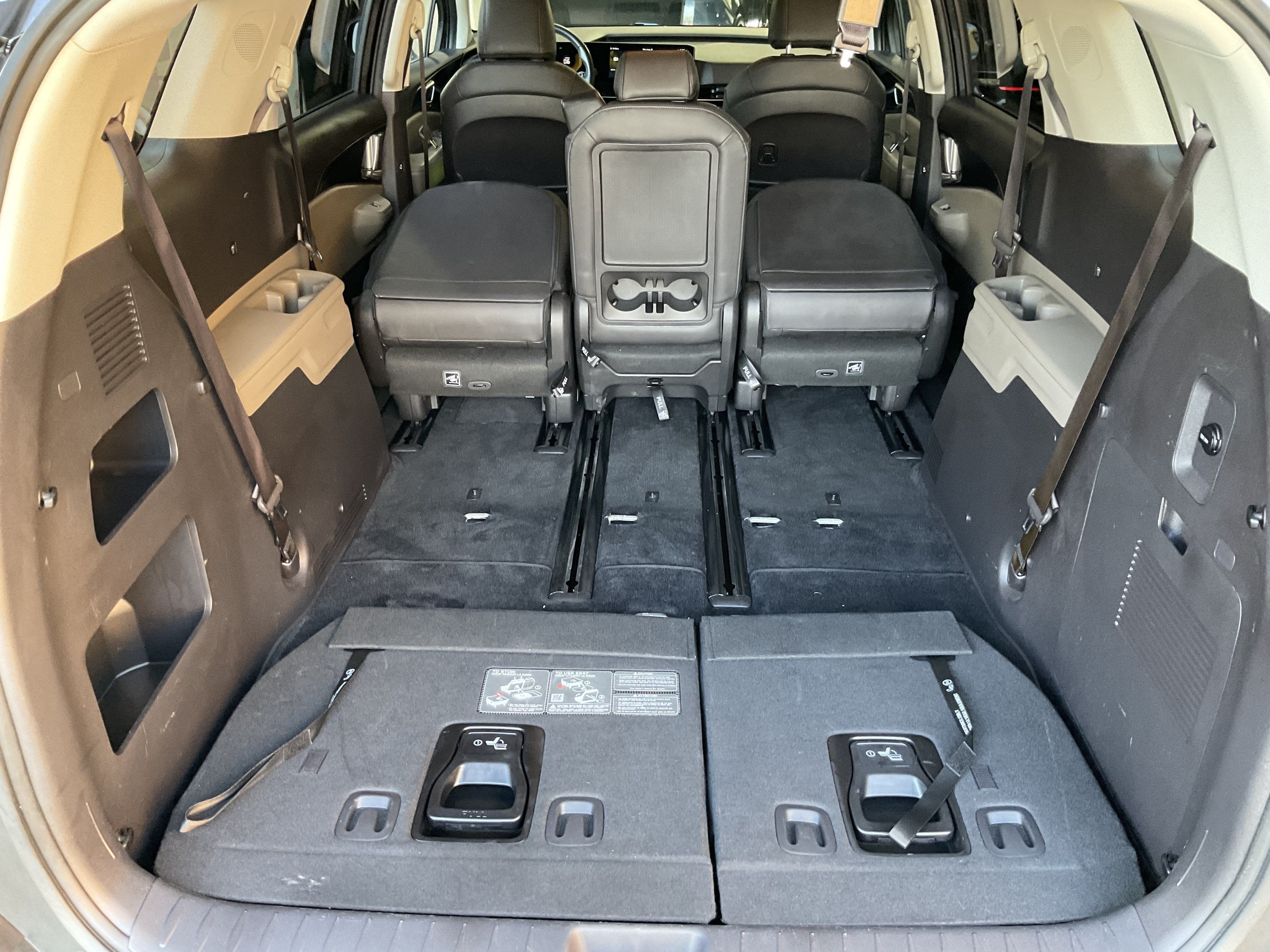 Used 2026 Kia Carnival LXS FWD image 48