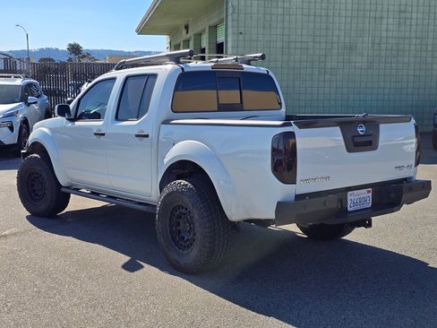 Used 2021 Nissan Frontier PRO-4X image 4