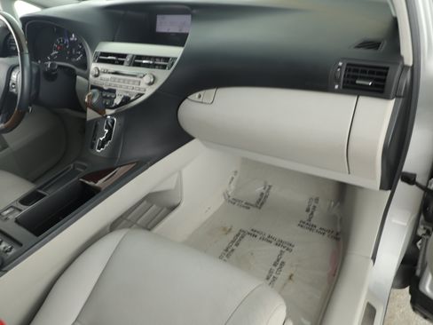 Used 2010 Lexus RX 350 2WD image 19