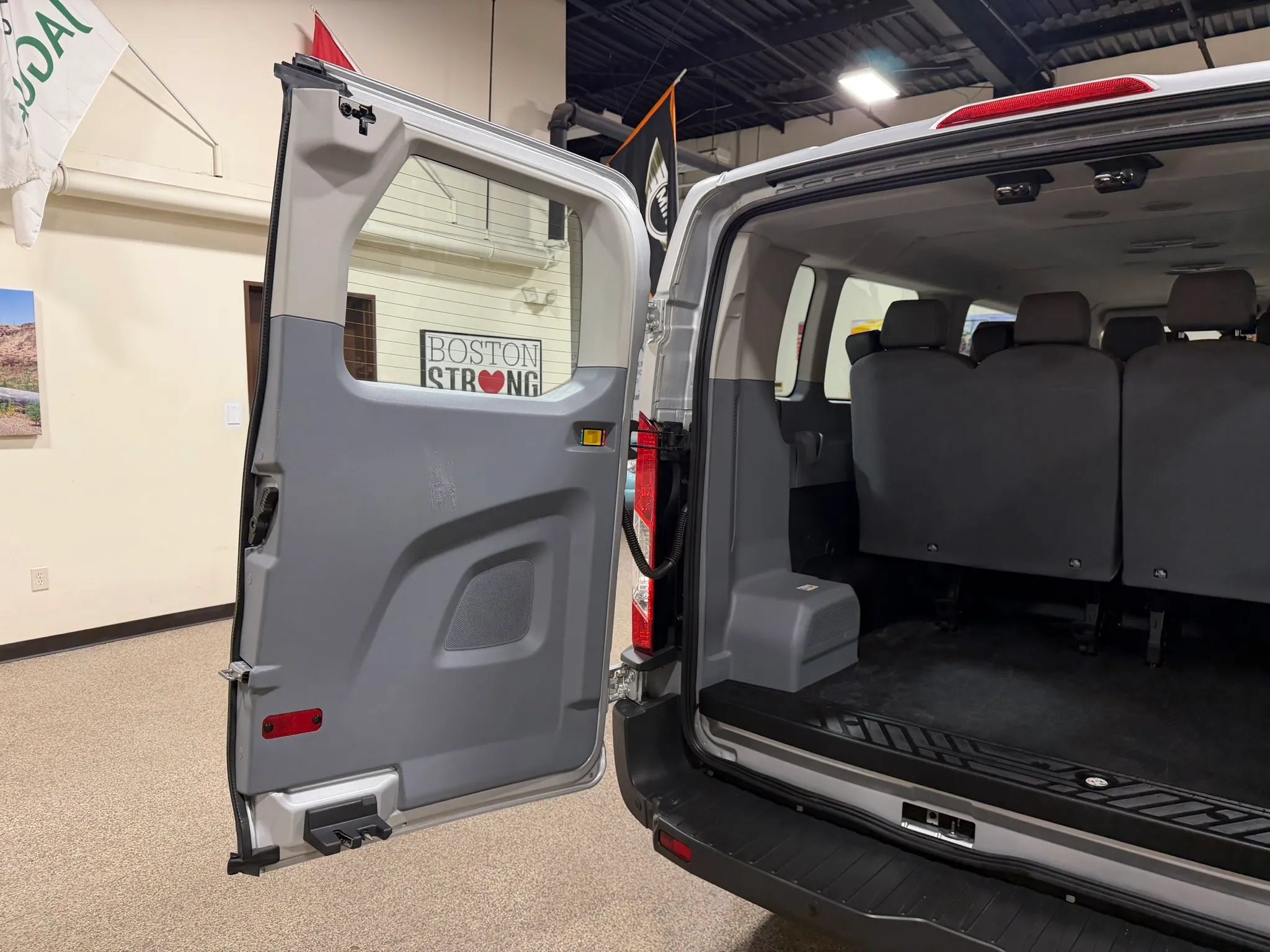 Used 2018 Ford Transit 350 XL RWD image 24