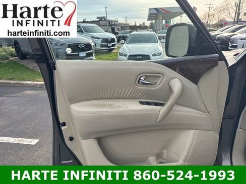 Used 2016 INFINITI QX80 4WD w/ Driver's Assistance Package image 15