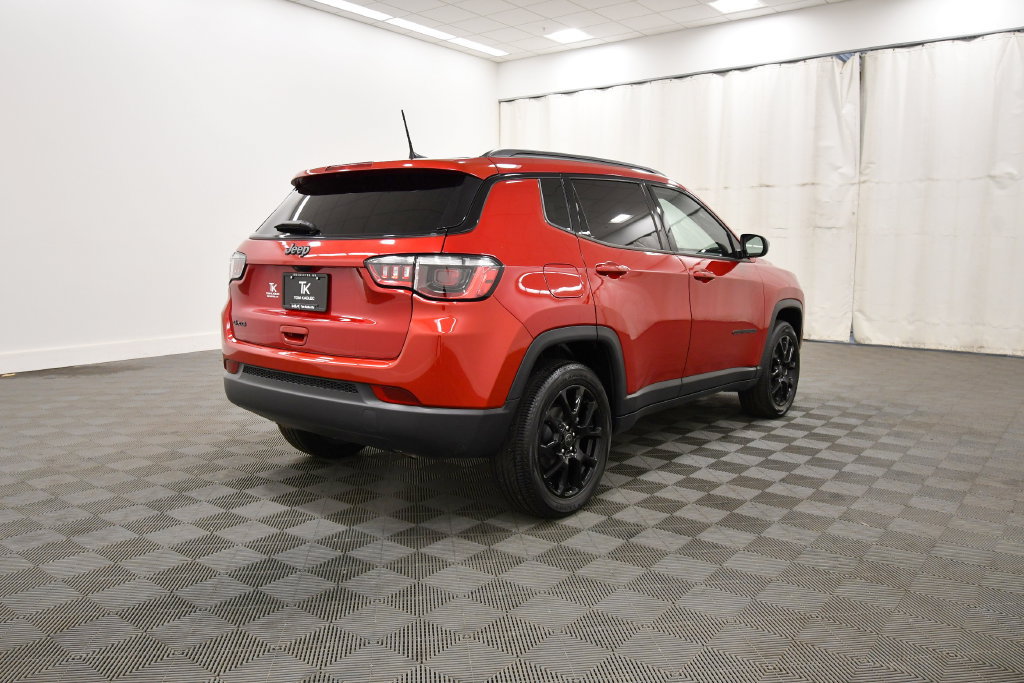 Used 2026 Jeep Compass Latitude AWD/4WD image 8