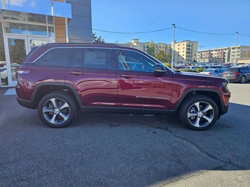 New 2024 Jeep Grand Cherokee Limited 4xe w/ Luxury Tech Group II image 9