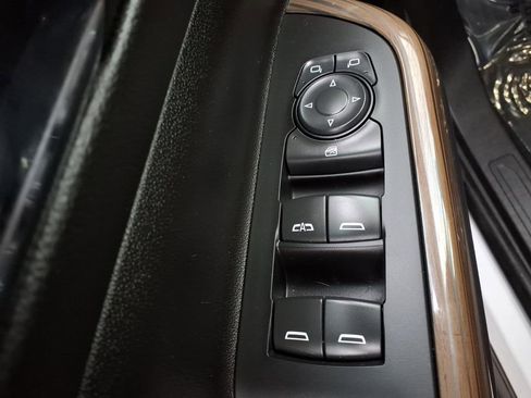 Used 2023 GMC Acadia SLE w/ Driver Convenience Package image 18