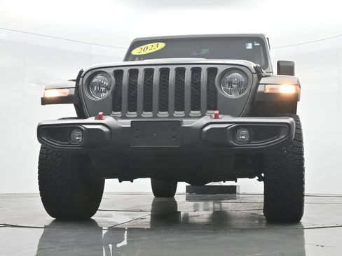 Used 2023 Jeep Gladiator Rubicon w/ Trailer Tow Package AWD/4WD image 33