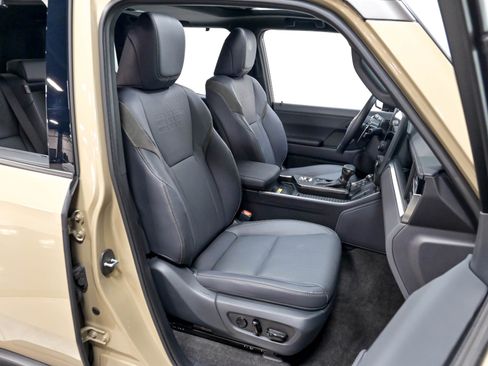 Used 2025 Lexus GX 550 AWD/4WD image 24