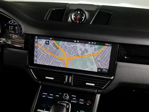 Certified 2019 Porsche Cayenne AWD/4WD image 17
