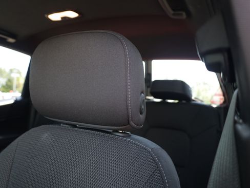 Used 2024 Chevrolet Colorado LT w/ LT Convenience Package RWD image 20
