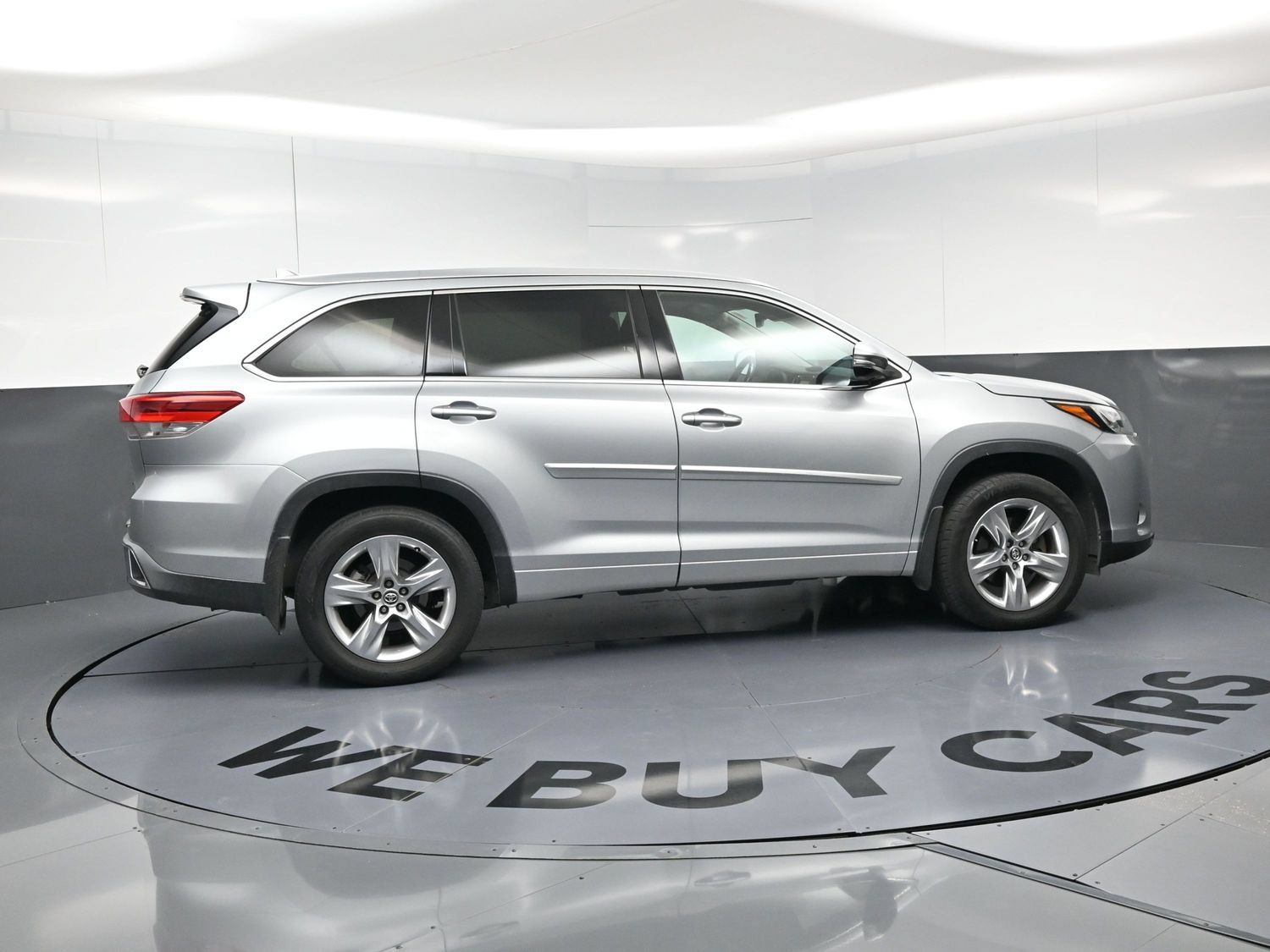 Used 2017 Toyota Highlander Limited w/ Protection Package #3 AWD/4WD image 16