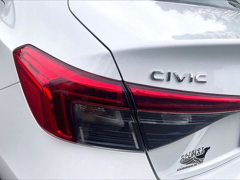 Used 2023 Honda Civic Touring image 32