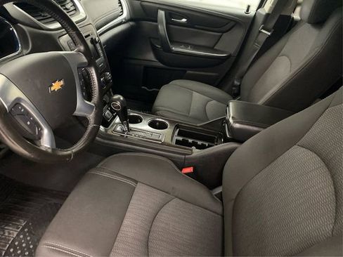 Used 2016 Chevrolet Traverse LT w/ LPO, 'HIT The Road' Package AWD/4WD image 10
