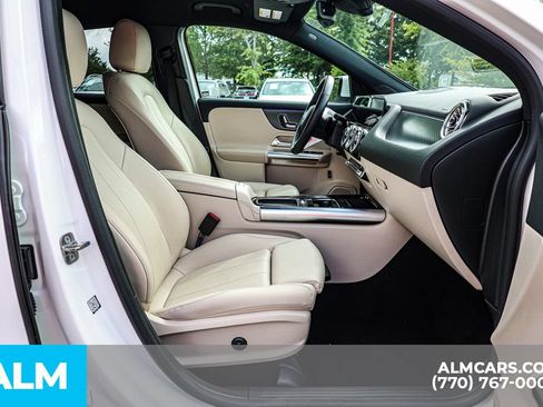 Used 2025 Mercedes-Benz GLA 250 image 21