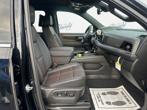 New 2026 Chevrolet Suburban High Country image 13