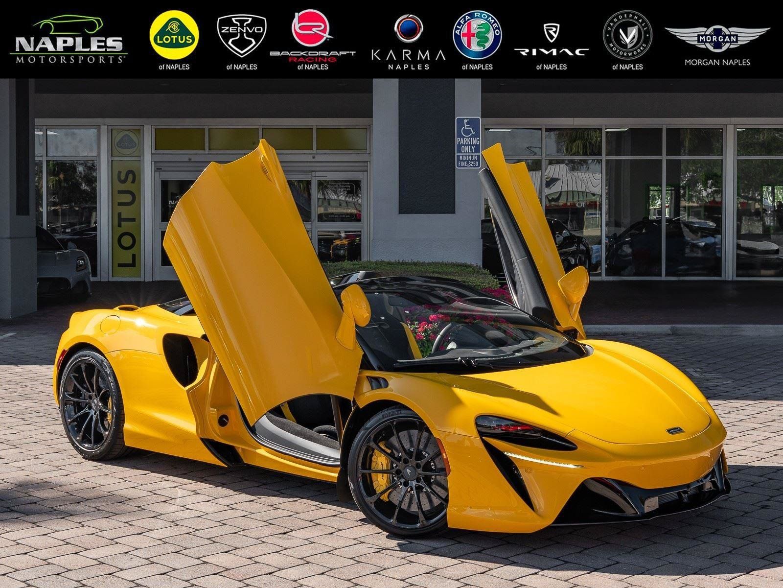 Used 2025 McLaren Artura Spider RWD image 1
