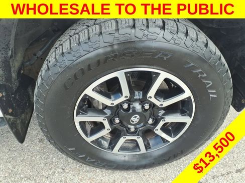 Used 2010 Toyota Tundra 4x4 Double Cab image 10
