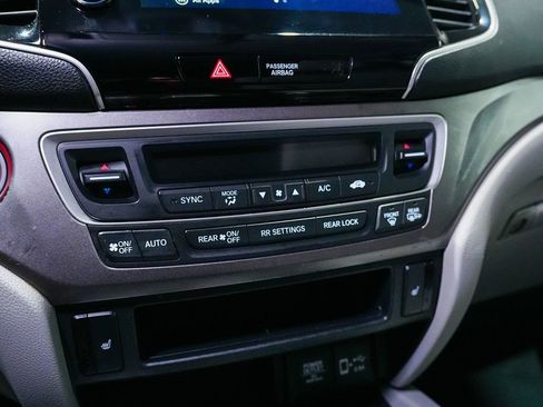 Used 2021 Honda Pilot EX image 14