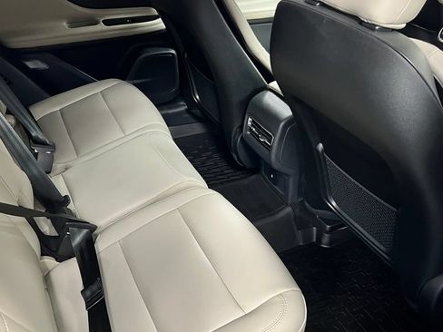 Used 2025 Lincoln Corsair AWD image 17