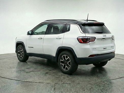 Used 2025 Jeep Compass Trailhawk AWD/4WD image 6