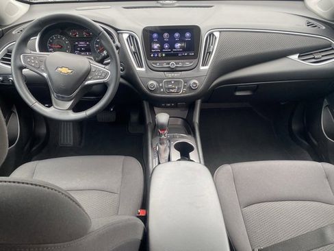 Used 2025 Chevrolet Malibu RS image 30