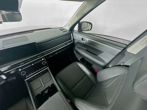 Used 2025 Hyundai Santa Fe XRT image 11