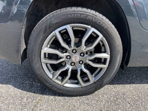 Used 2022 GMC Terrain Denali w/ Denali Premium Package AWD/4WD image 10