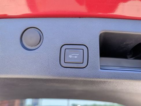 Used 2025 Chevrolet Equinox LT w/ Convenience Package II FWD image 28