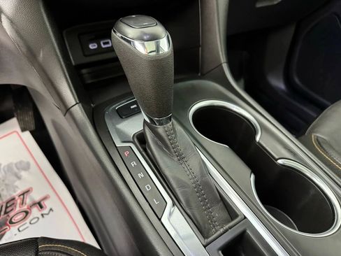 Used 2021 Chevrolet Equinox LT image 23