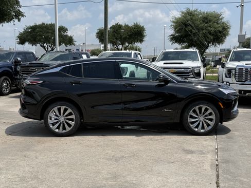 New 2026 Buick Envista Sport Touring FWD image 3