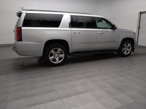 Used 2016 Chevrolet Suburban LT image 10