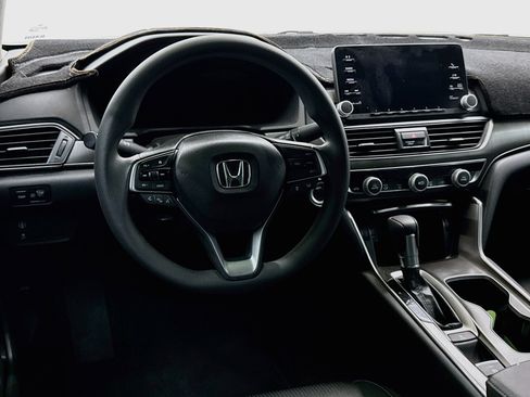Used 2020 Honda Accord LX image 17