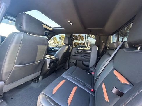 Used 2023 GMC Sierra 1500 AT4 w/ AT4 Premium Package AWD/4WD image 15