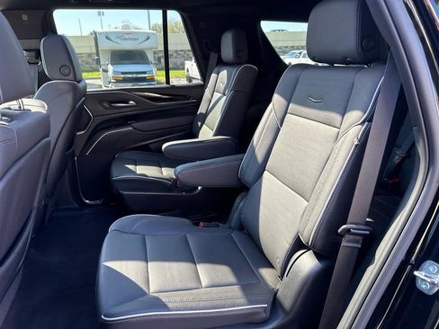Used 2023 Cadillac Escalade Sport AWD/4WD image 19