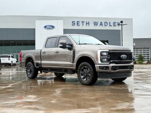 Used 2023 Ford F250 Lariat w/ Sport Appearance Package AWD/4WD image 1