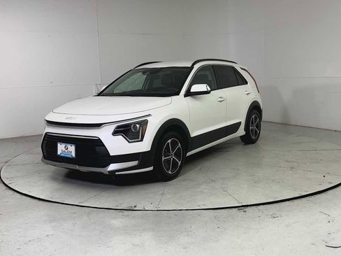 Used 2025 Kia Niro EX image 6