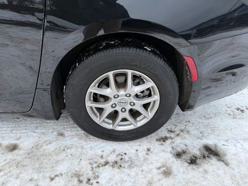 Used 2024 Chrysler Pacifica Touring-L image 22