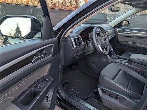 Used 2023 Volkswagen Atlas SE w/ Panoramic Sunroof Package image 29