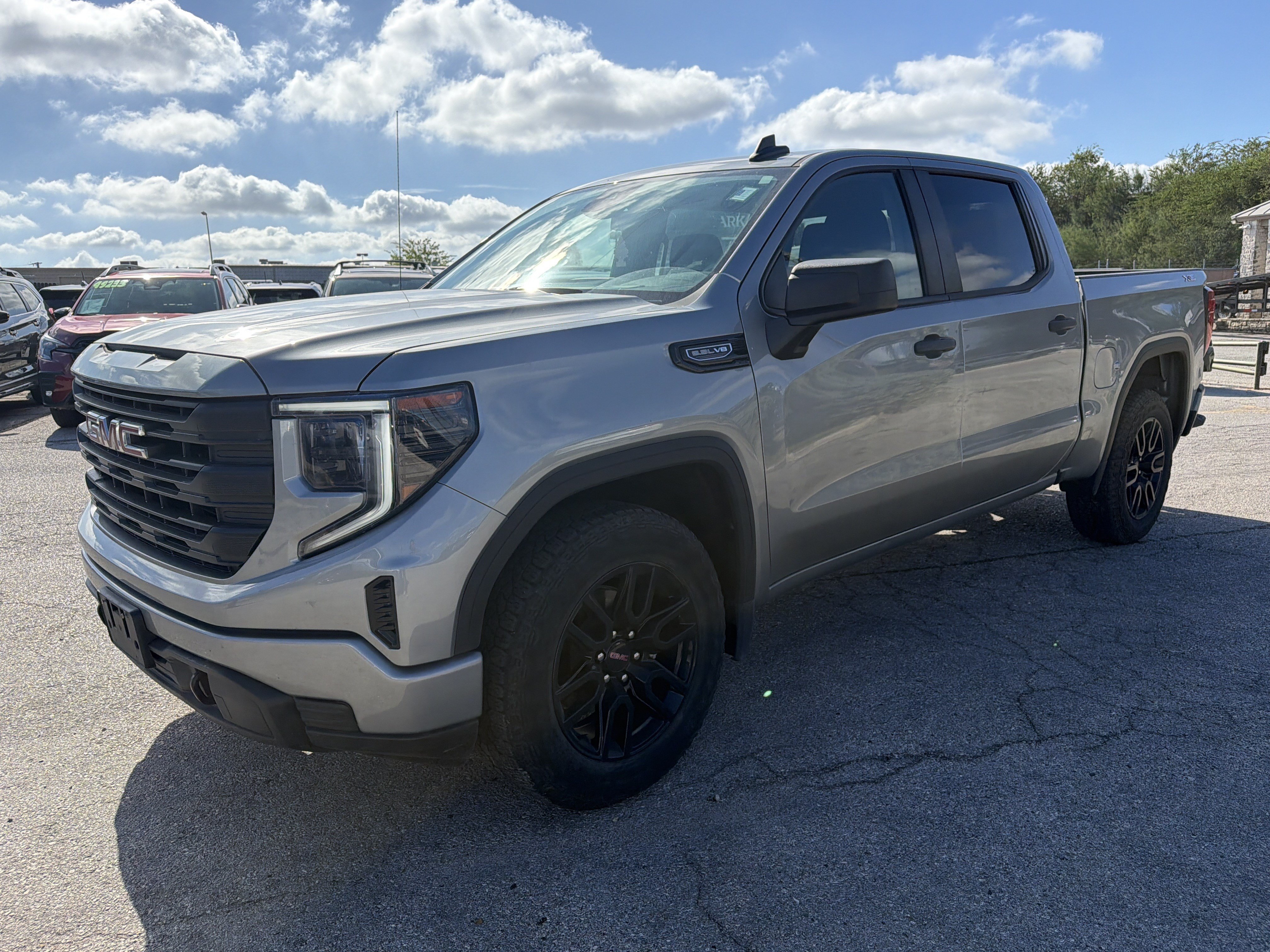 Used 2023 GMC Sierra 1500 Pro w/ Graphite Edition AWD/4WD image 7