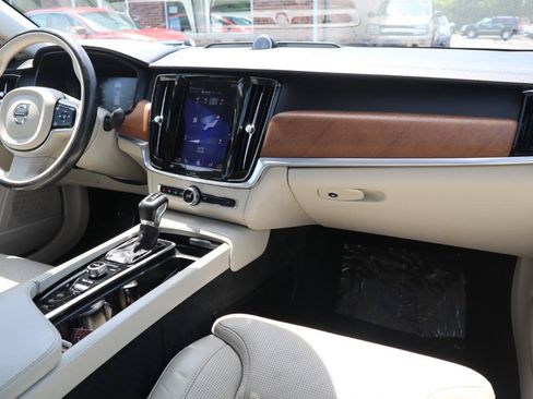 Used 2017 Volvo S90 T6 Inscription w/ Vision Package AWD/4WD image 11