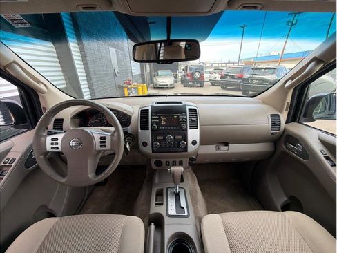Used 2013 Nissan Frontier SV w/ SV Value Truck Pkg RWD image 14
