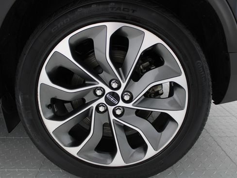 Used 2022 Lincoln Nautilus Reserve AWD/4WD image 8