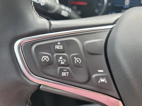 Used 2024 Chevrolet Equinox LT FWD image 21