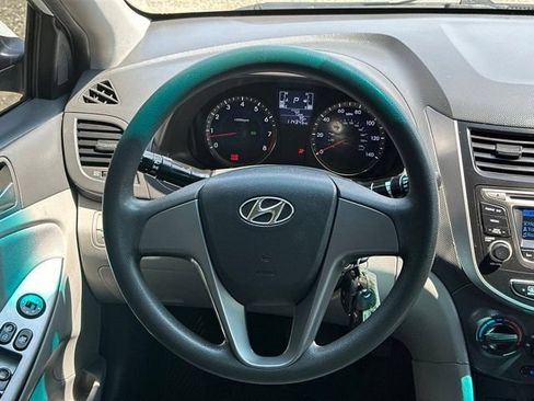 Used 2017 Hyundai Accent SE FWD image 27