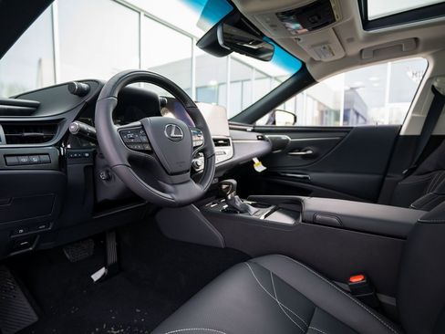 New 2025 Lexus ES 350 Luxury image 11