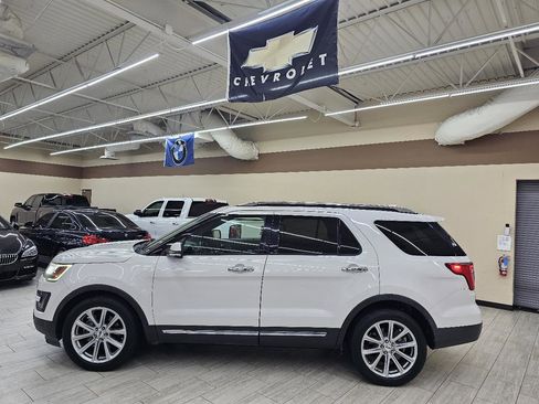 Used 2016 Ford Explorer Limited image 9
